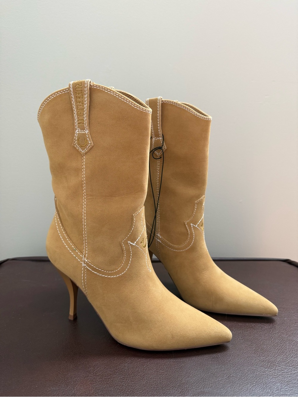 BRAND NEW True Religion Tan Suede Pointed-Toe Mid-Heel Western Boots